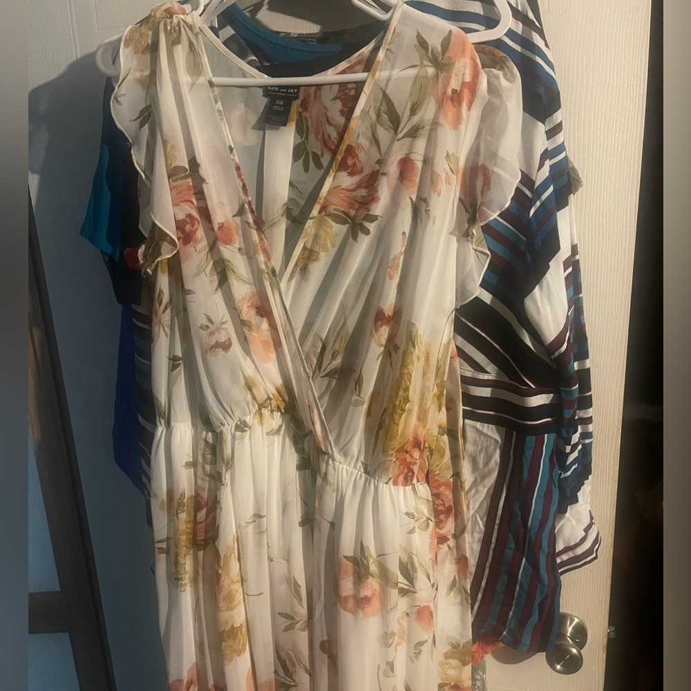 18W Kate & Lily beautiful white and coral maxi dress